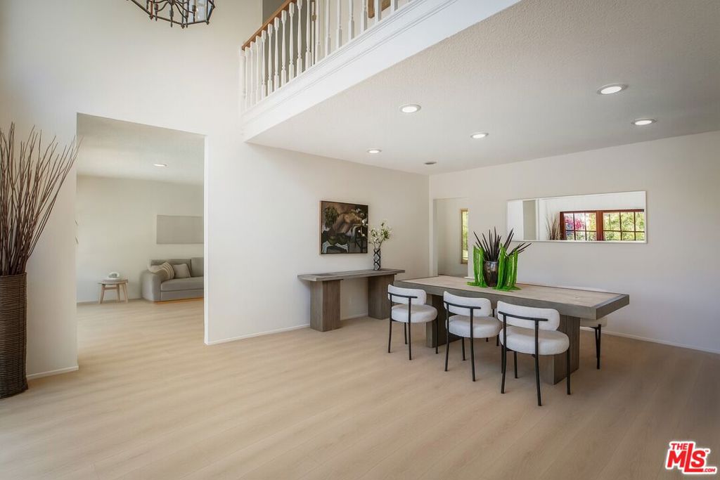 5136 Los Bonitos Way