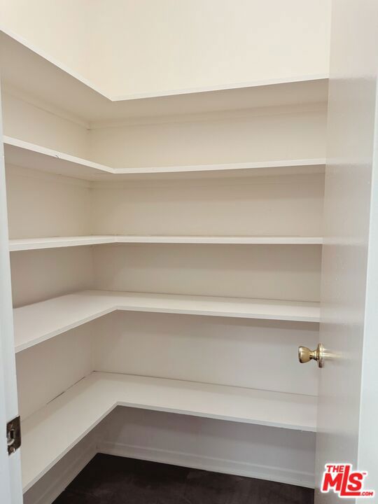 10707 Camarillo Street 117