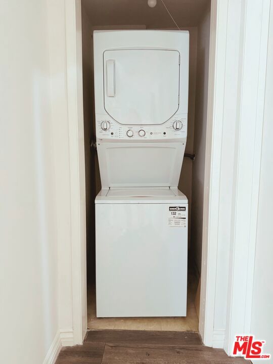 10707 Camarillo Street 117