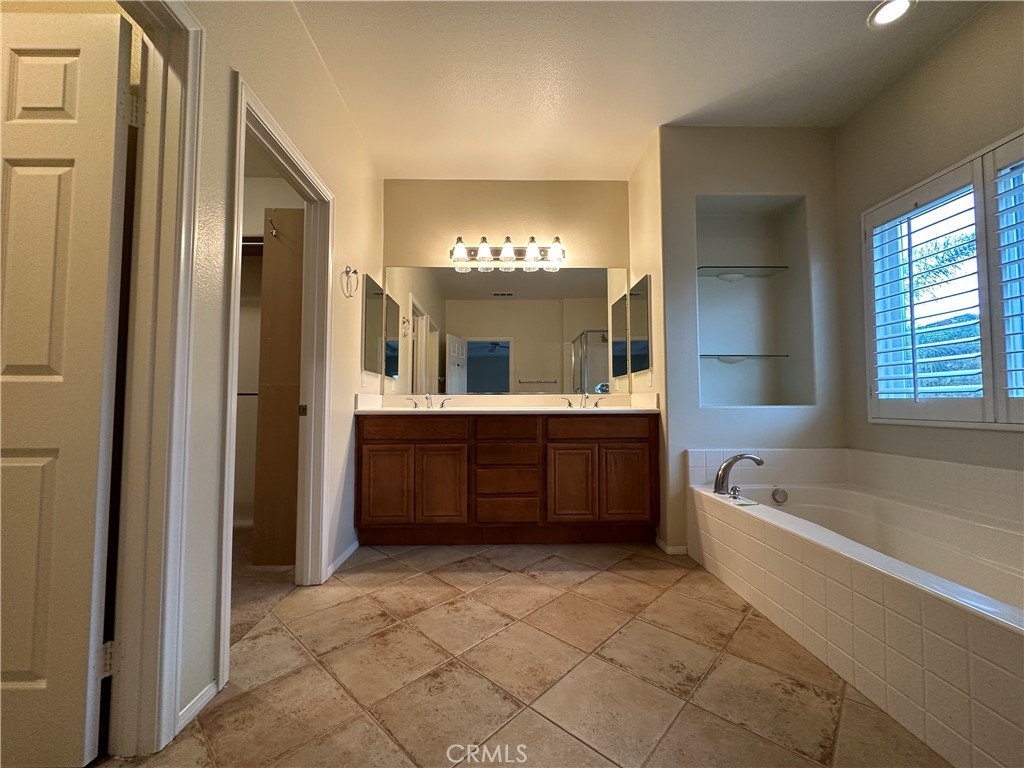 7552 Corona Valley Avenue