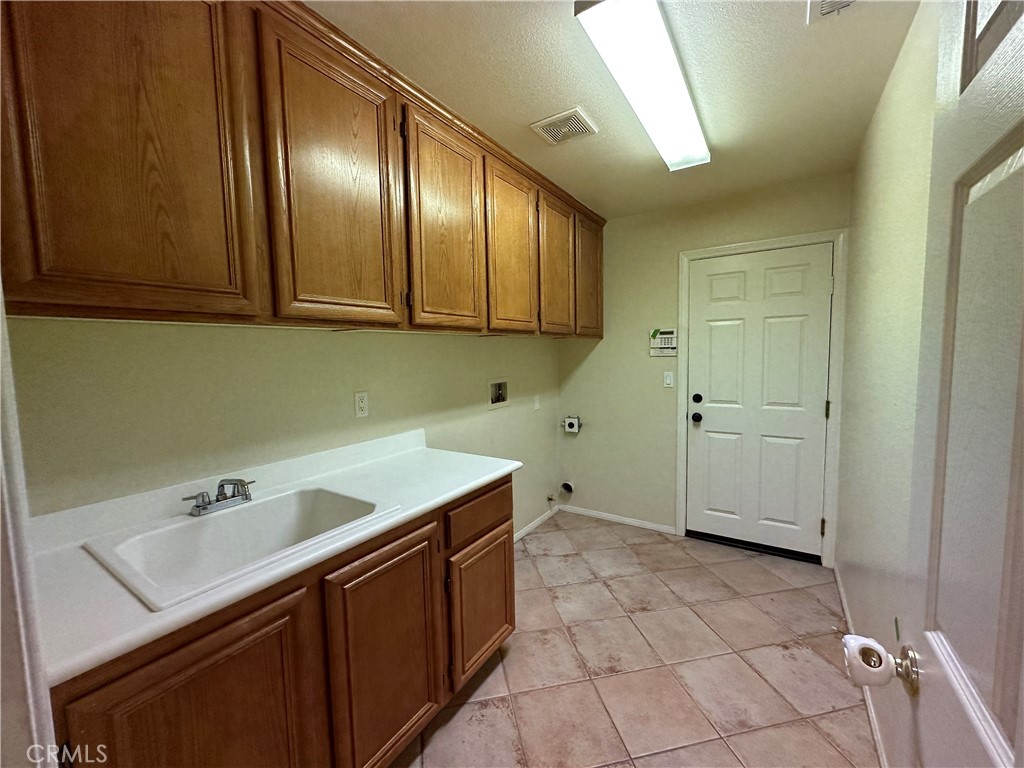 7552 Corona Valley Avenue