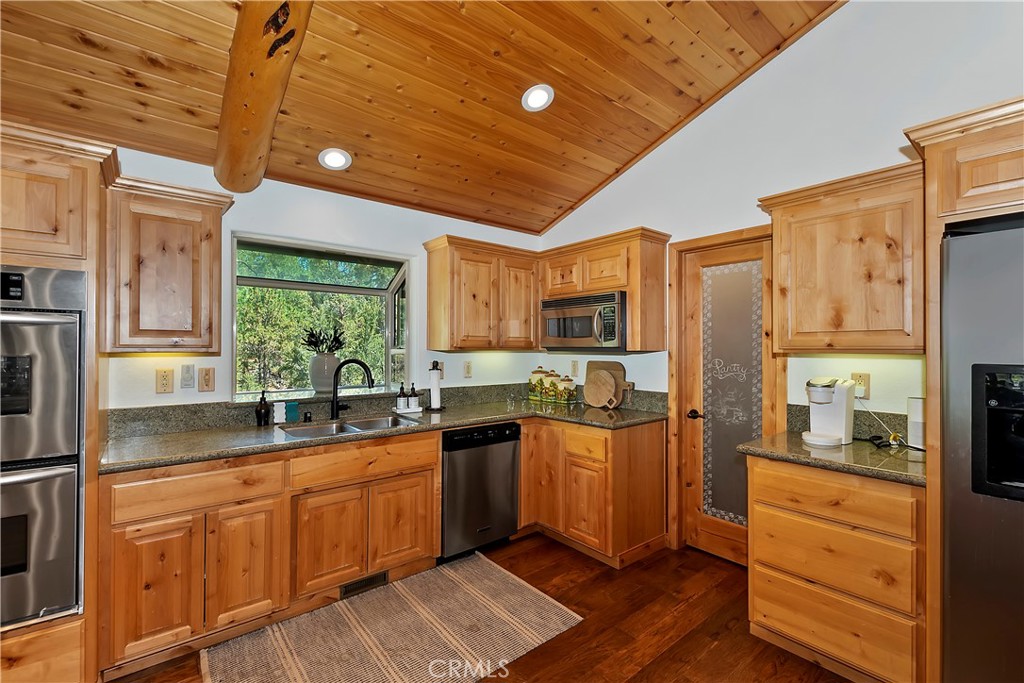 1010 Heritage Trail