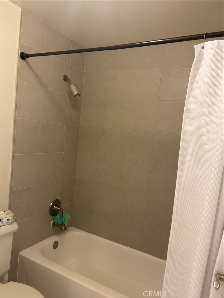 3354 Darby Street 422