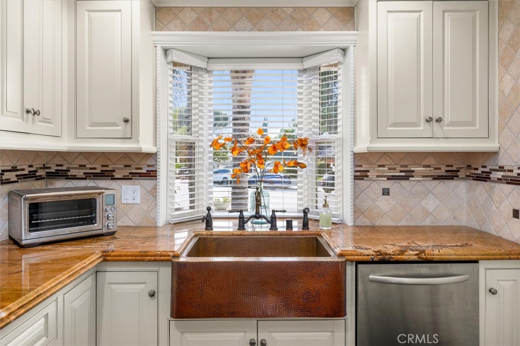 22600 Aguadero Place