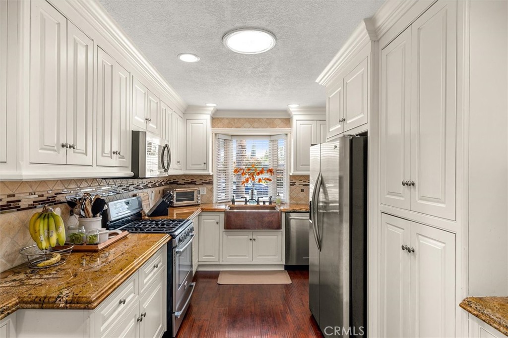 22600 Aguadero Place