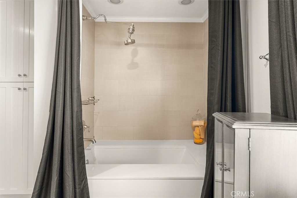 22600 Aguadero Place