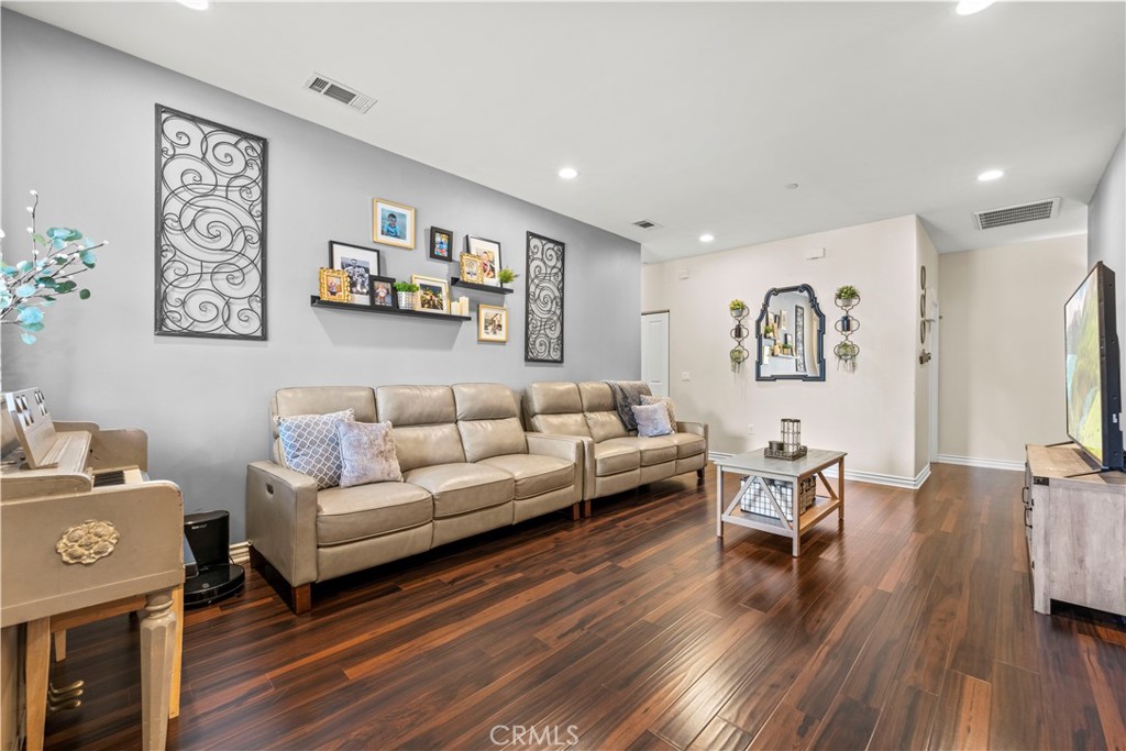 11349 Hunnewell Avenue