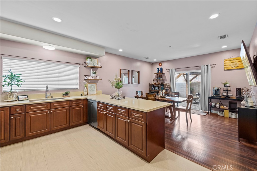 11349 Hunnewell Avenue