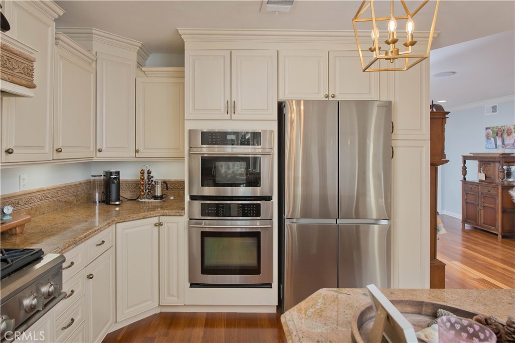 20256 Lakemore Drive