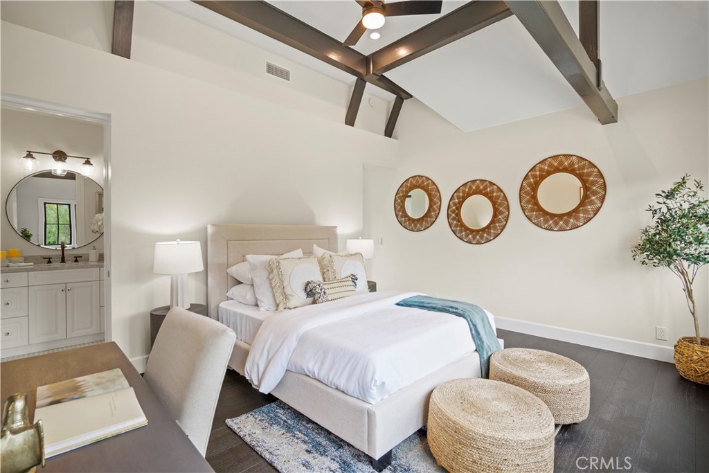 10906 Winnetka Avenue