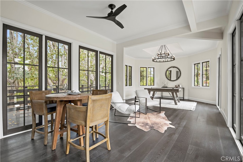 10906 Winnetka Avenue