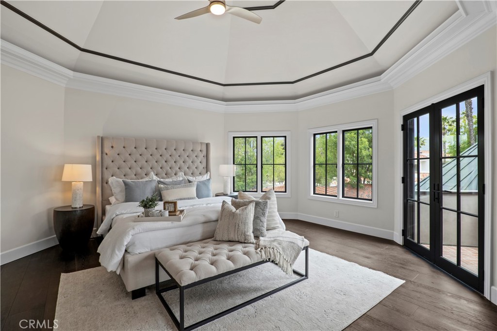 10906 Winnetka Avenue