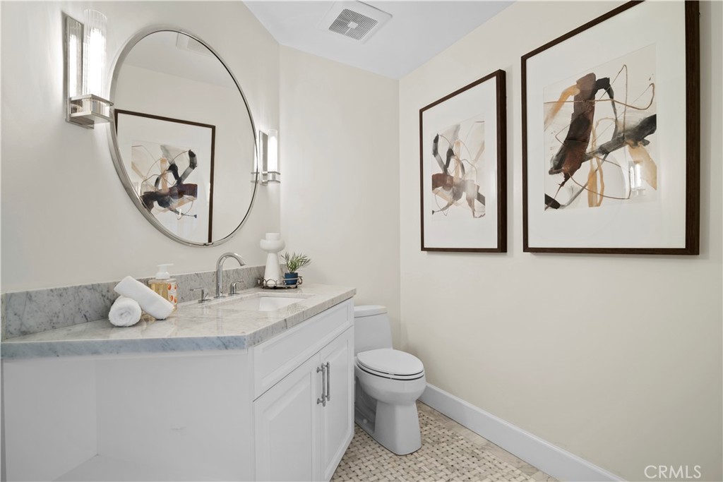 10906 Winnetka Avenue