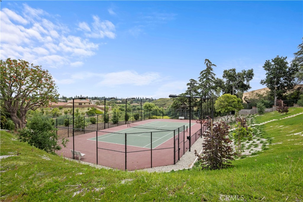 10906 Winnetka Avenue