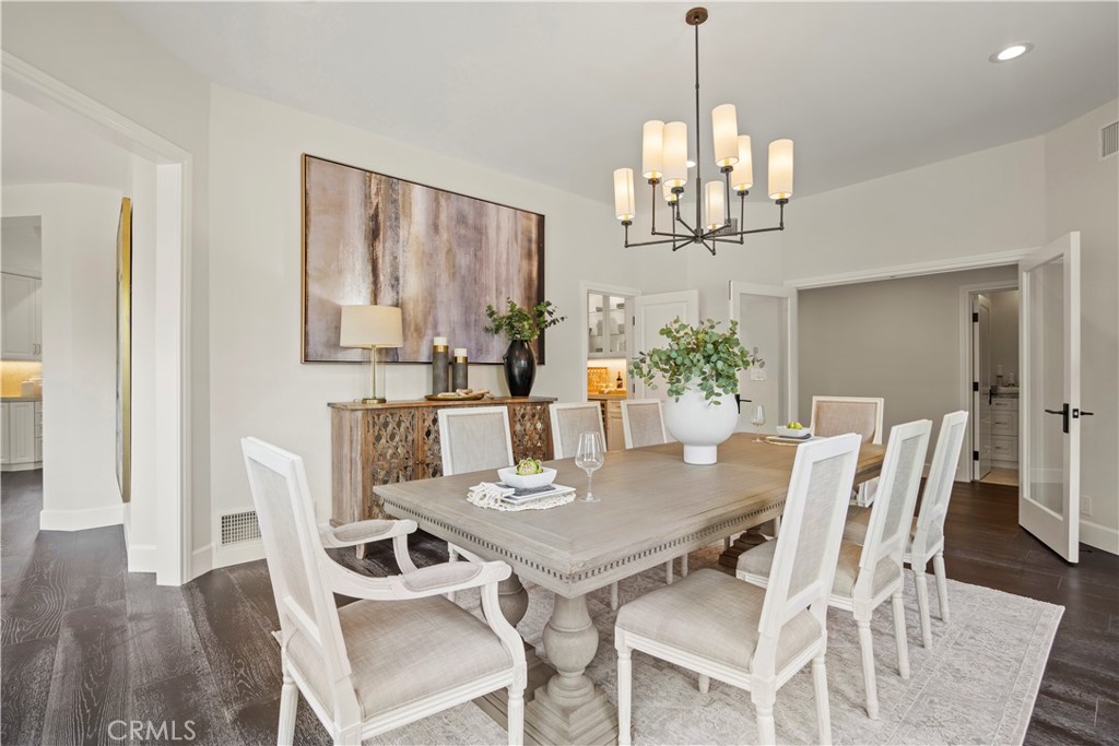 10906 Winnetka Avenue