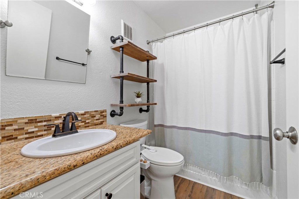 24419 Valle Del Oro 102