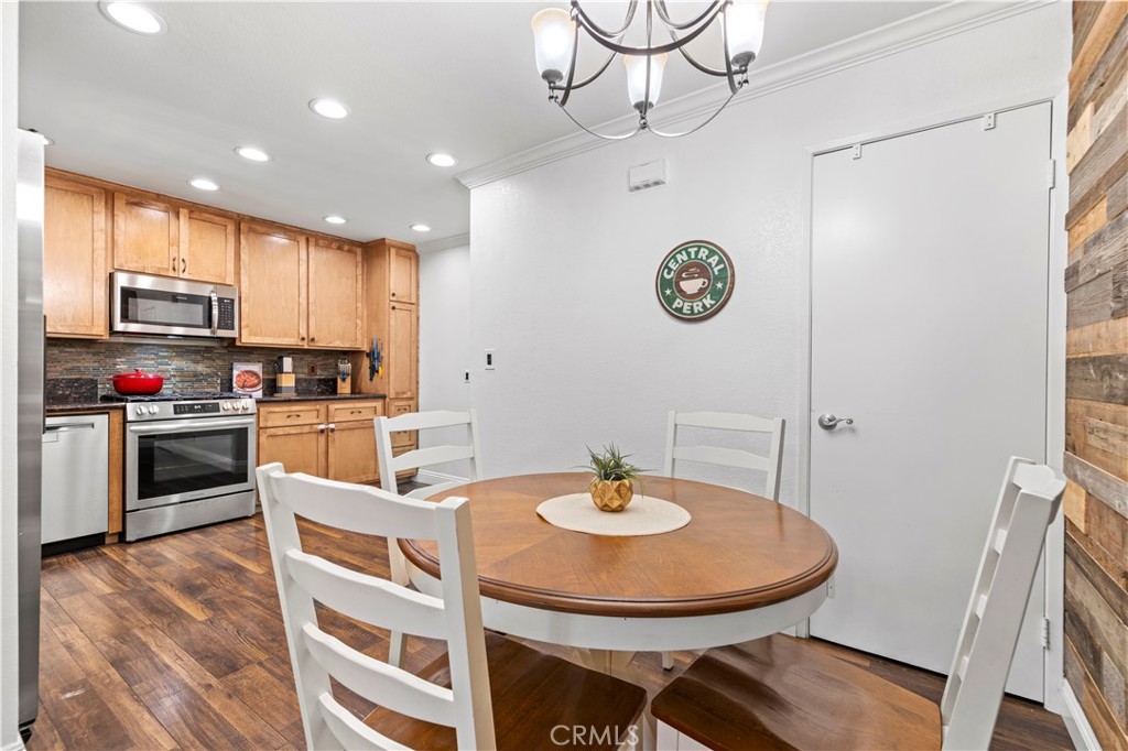 24419 Valle Del Oro 102