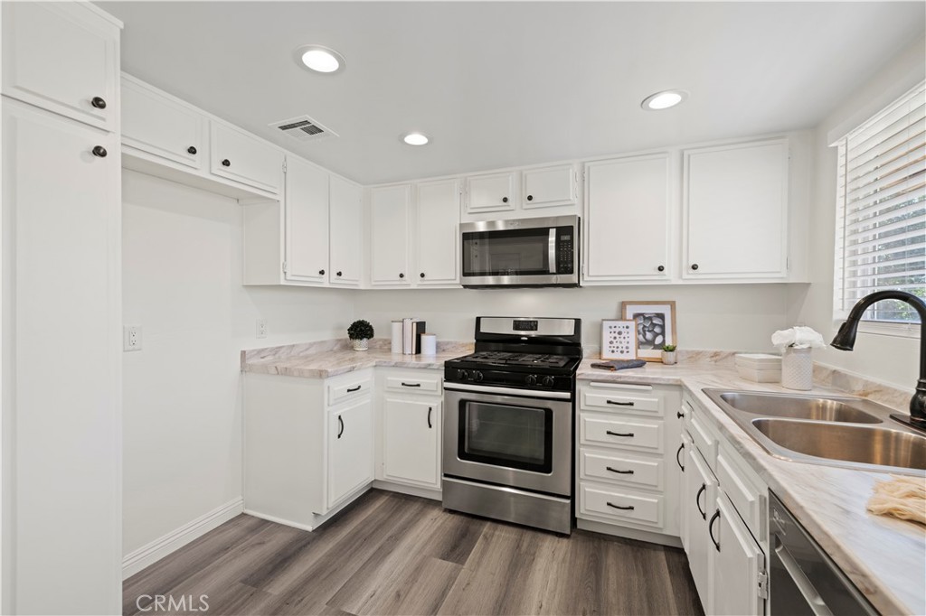 12351 Osborne Street 26