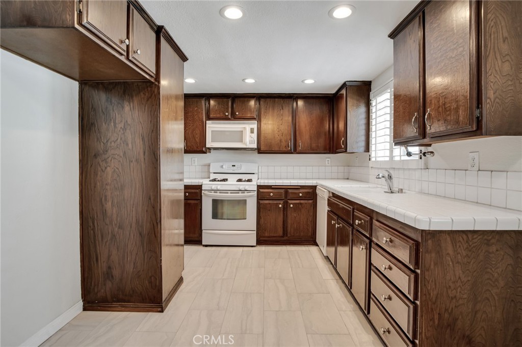 10201 Mason Avenue 116