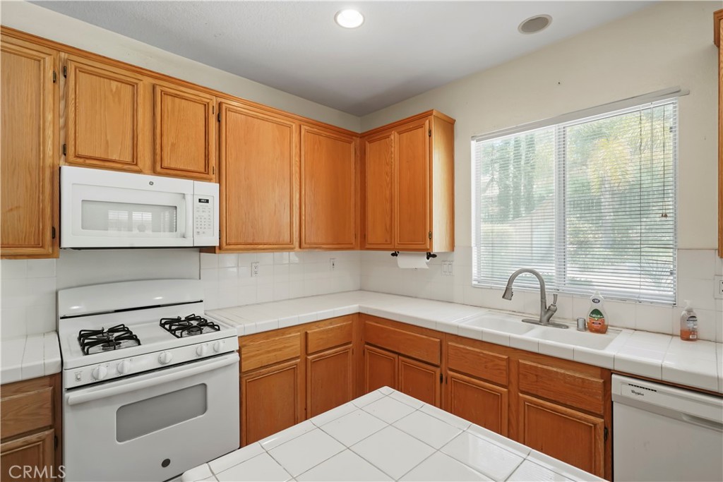 28445 Silverking Trail