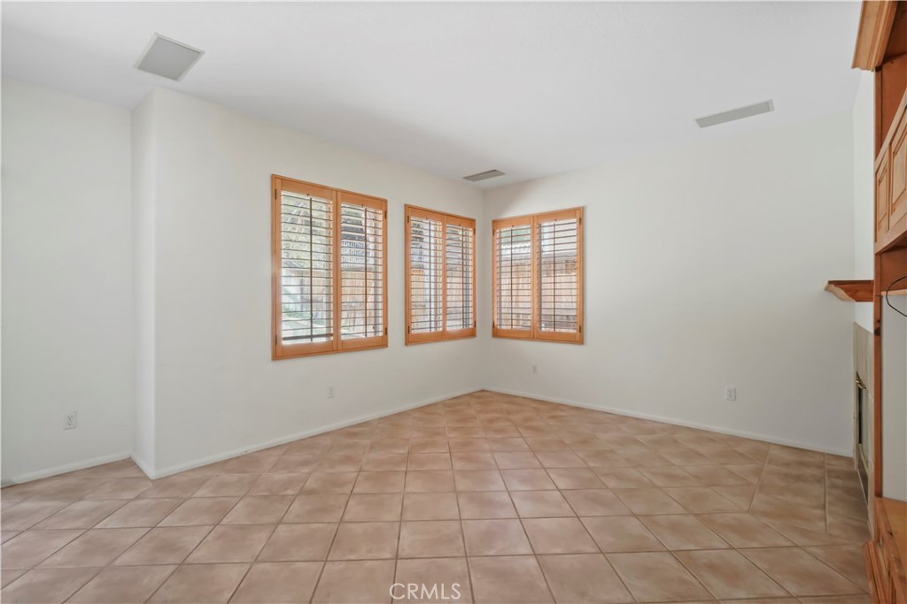 28445 Silverking Trail