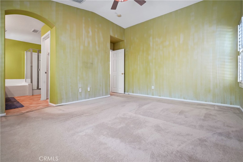 28445 Silverking Trail