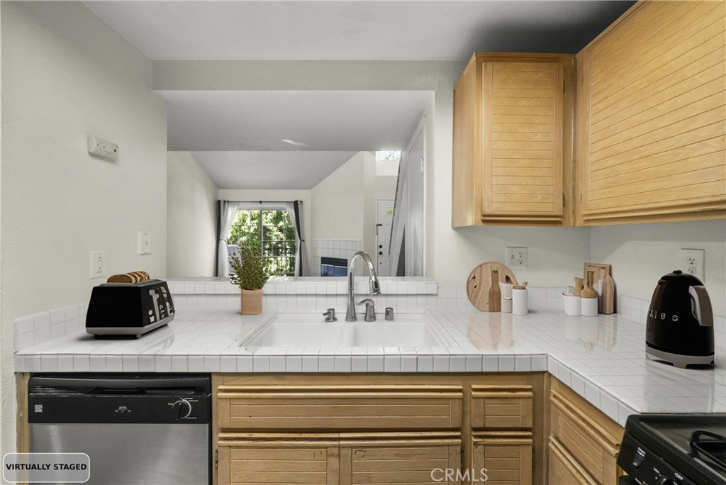 24143 Del Monte Drive 282