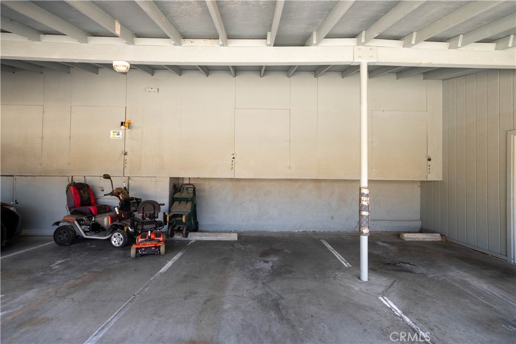 19116 Avenue Of The Oaks #B