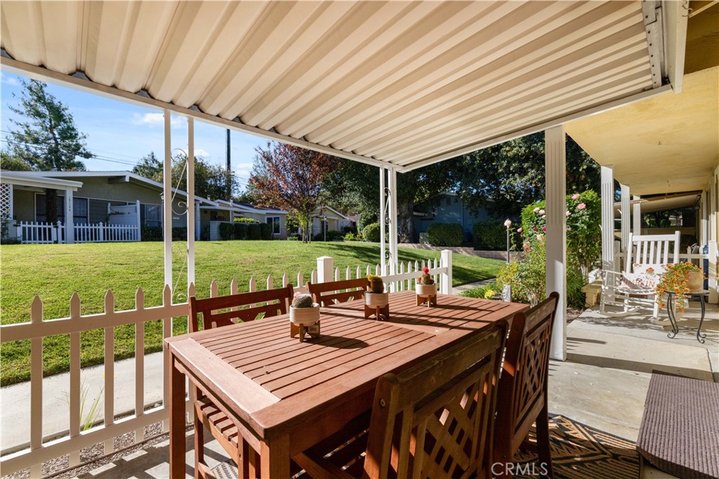 19116 Avenue Of The Oaks #B