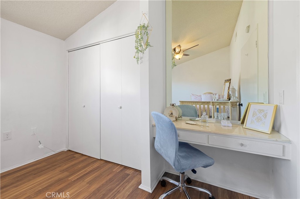 19116 Avenue Of The Oaks #B