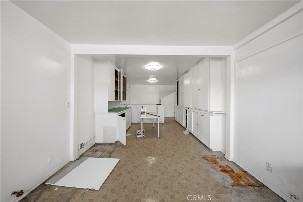 1101 W Florence Avenue