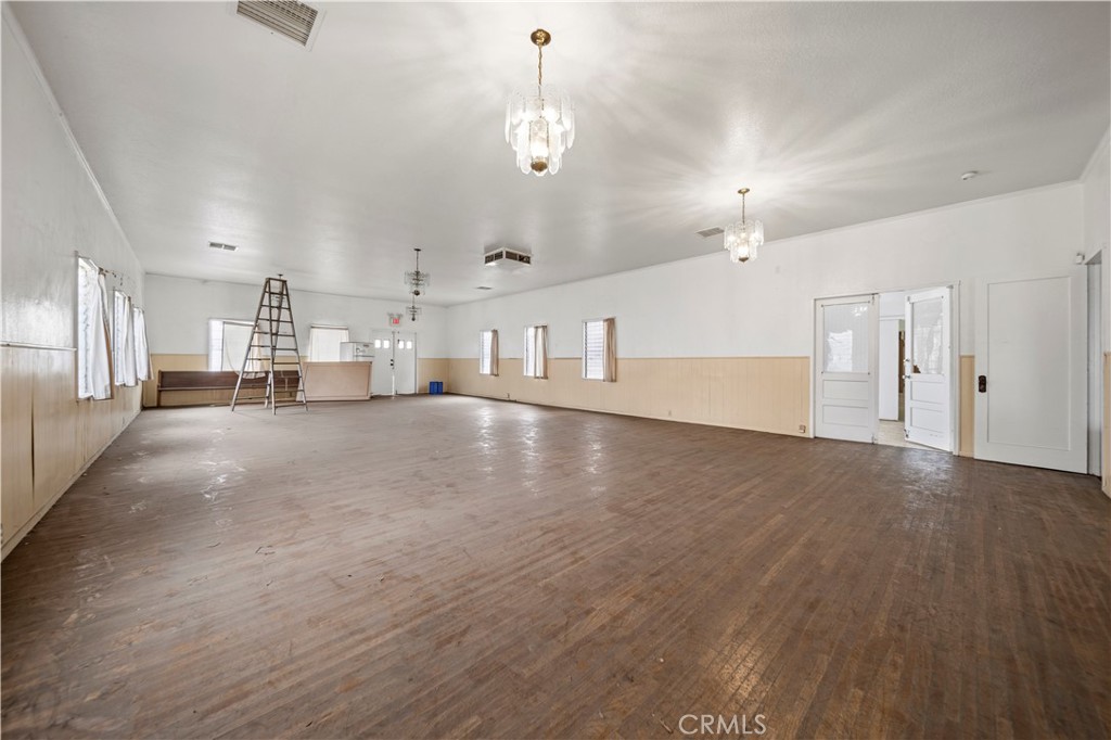 1101 W Florence Avenue
