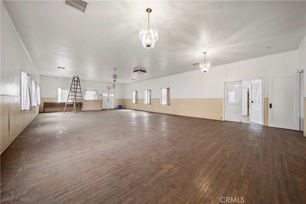 1101 W Florence Avenue