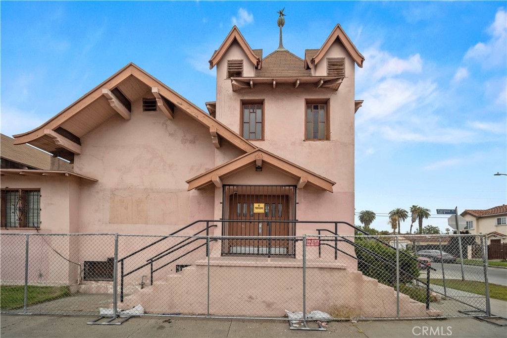 1101 W Florence Avenue