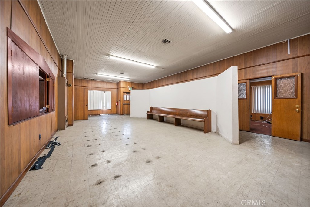 1101 W Florence Avenue