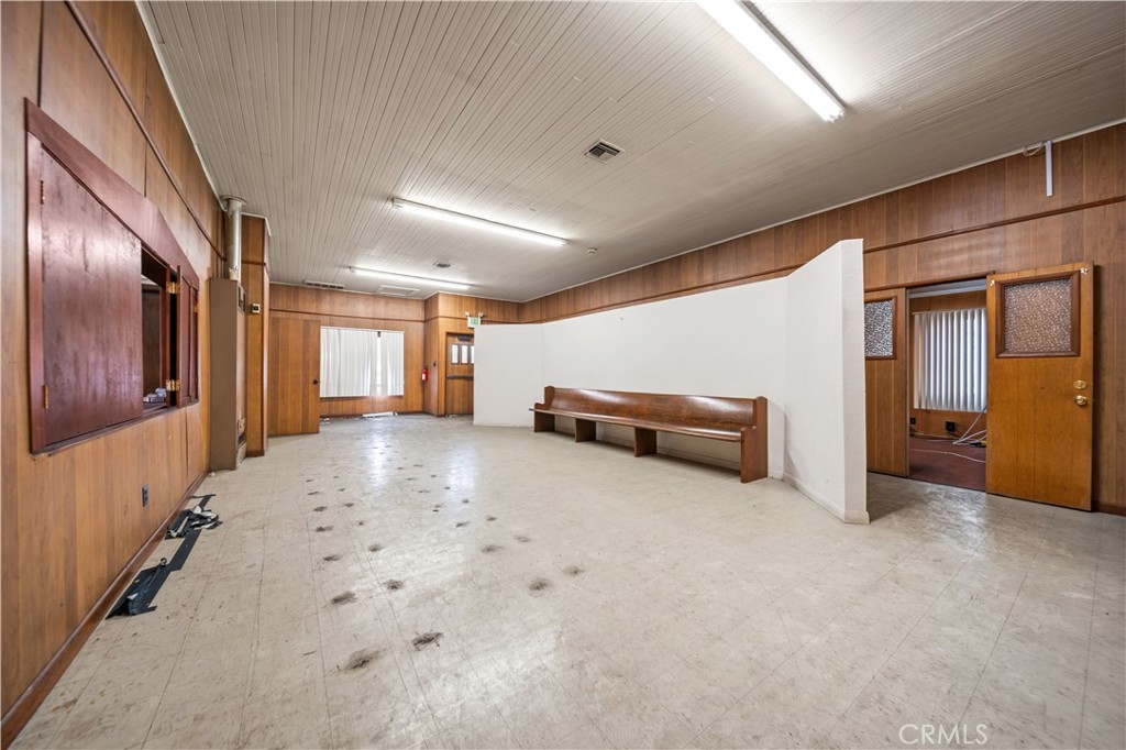 1101 W Florence Avenue