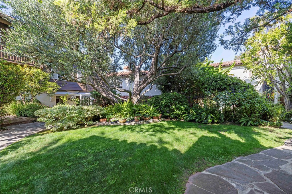 10966 Strathmore 9