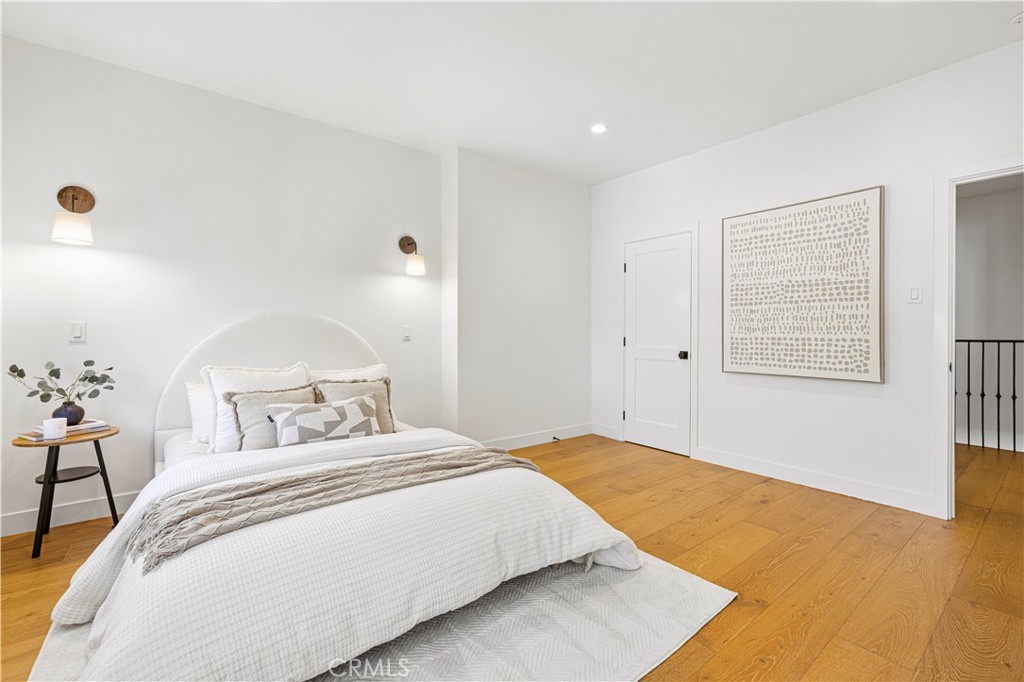 10966 Strathmore 9