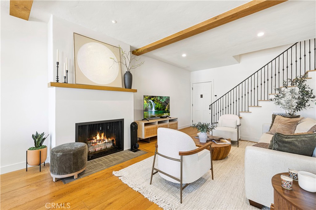 10966 Strathmore 9