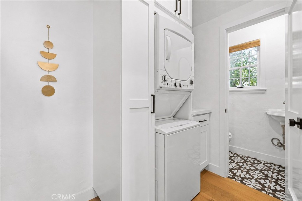 10966 Strathmore 9