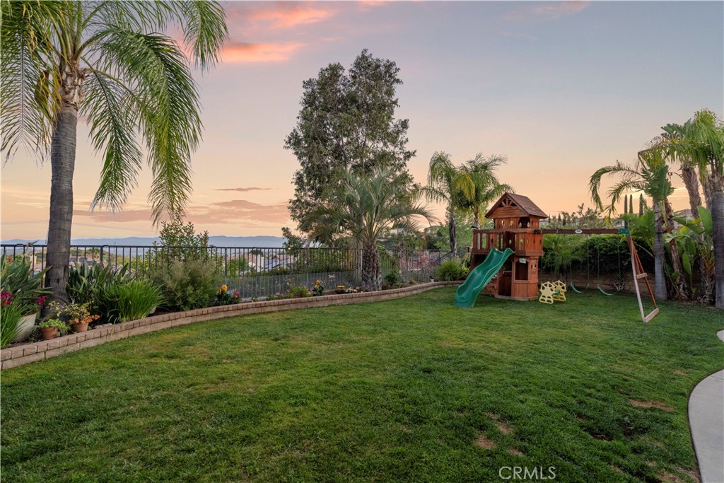 29207 Avenida Avila