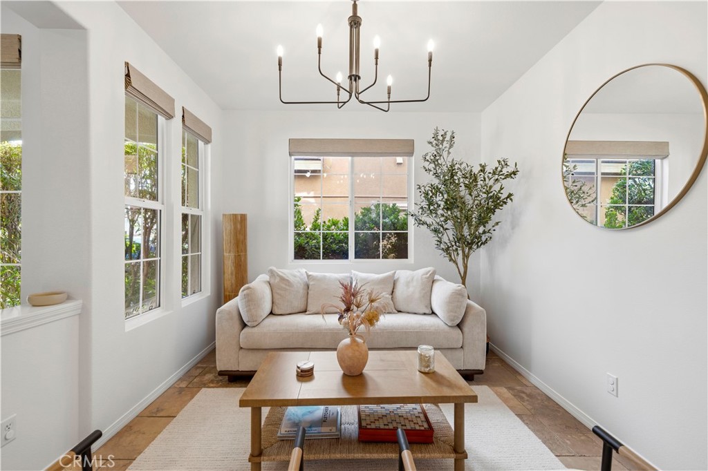 29207 Avenida Avila