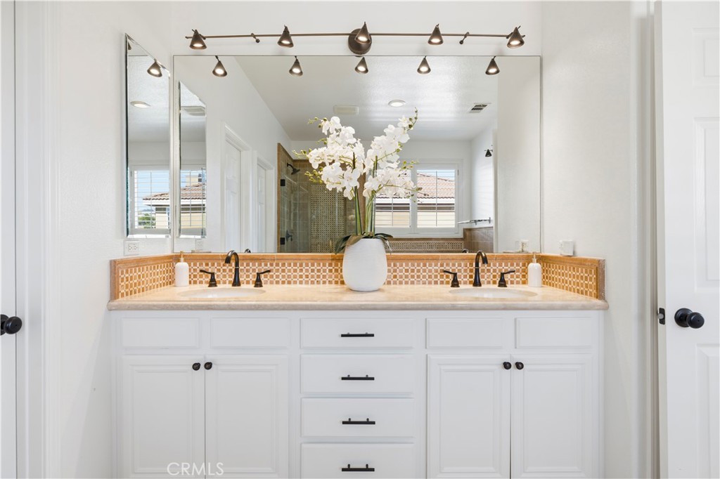 29207 Avenida Avila