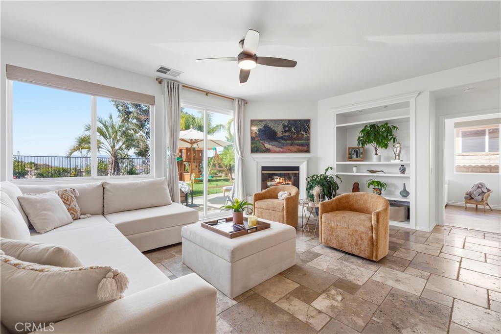 29207 Avenida Avila