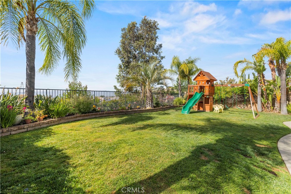 29207 Avenida Avila