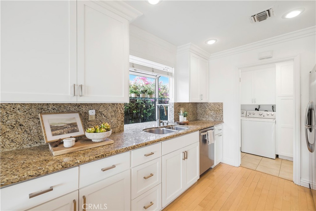 16602 Barneston