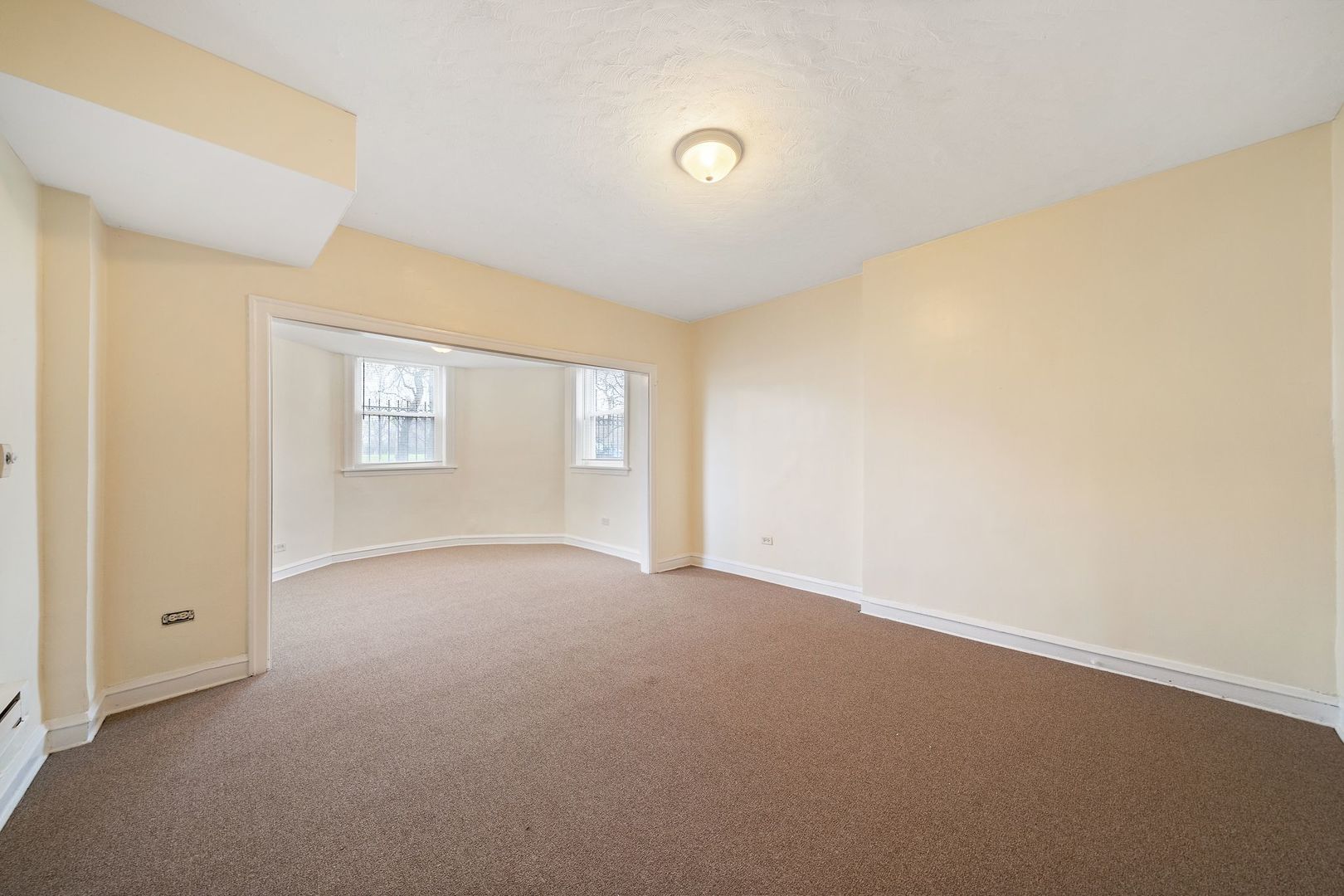 5800 W Adams Street Unit: G