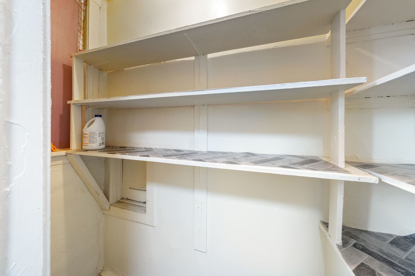 5800 W Adams Street Unit: G