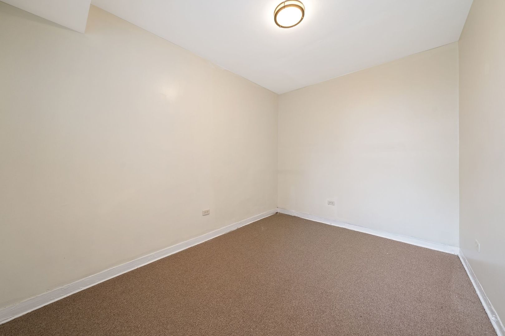 5800 W Adams Street Unit: G