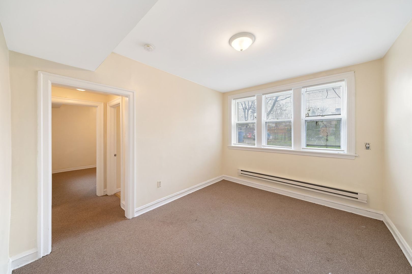 5800 W Adams Street Unit: G